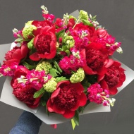 red_peony_bouquet_3